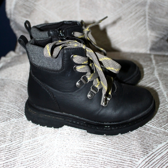 Cat & Jack Other - Cat & Jack Kids Boots